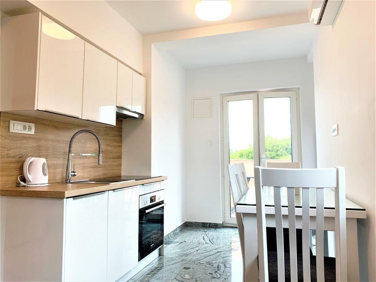 Apartment And Rooms Milak Ραμπ Εξωτερικό φωτογραφία