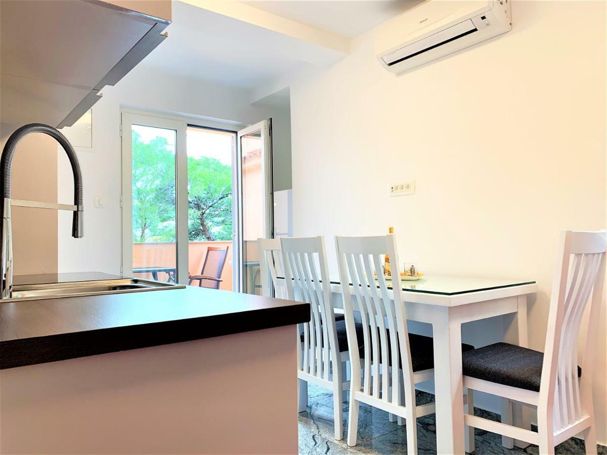 Apartment And Rooms Milak Ραμπ Εξωτερικό φωτογραφία