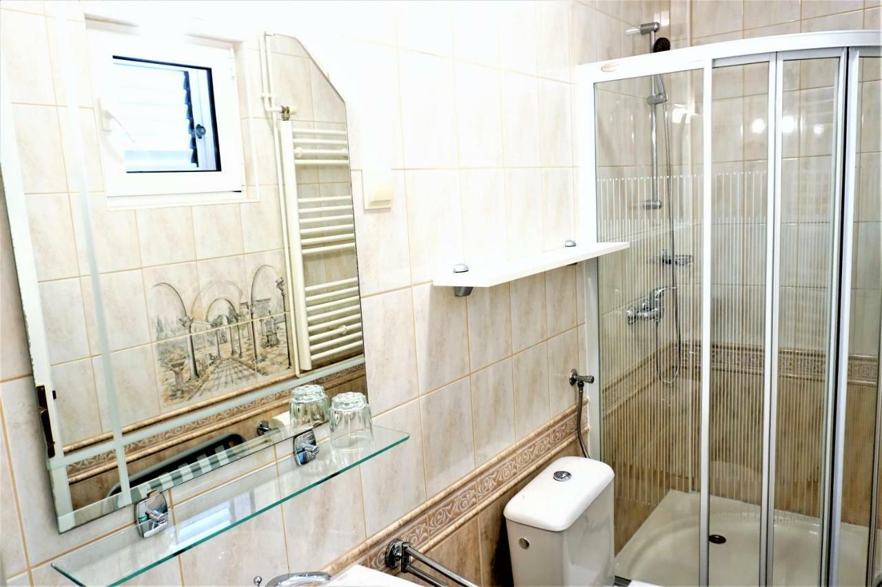 Apartment And Rooms Milak Ραμπ Εξωτερικό φωτογραφία