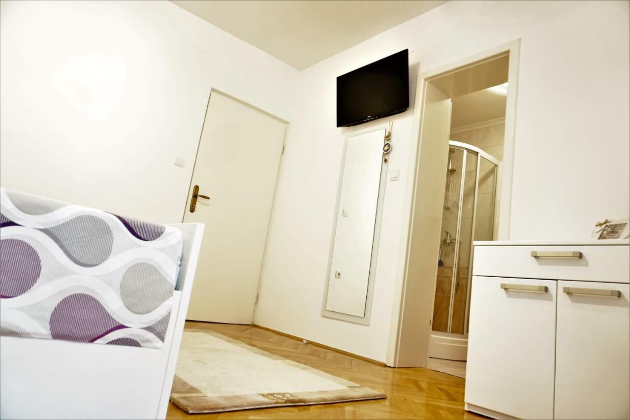Apartment And Rooms Milak Ραμπ Εξωτερικό φωτογραφία