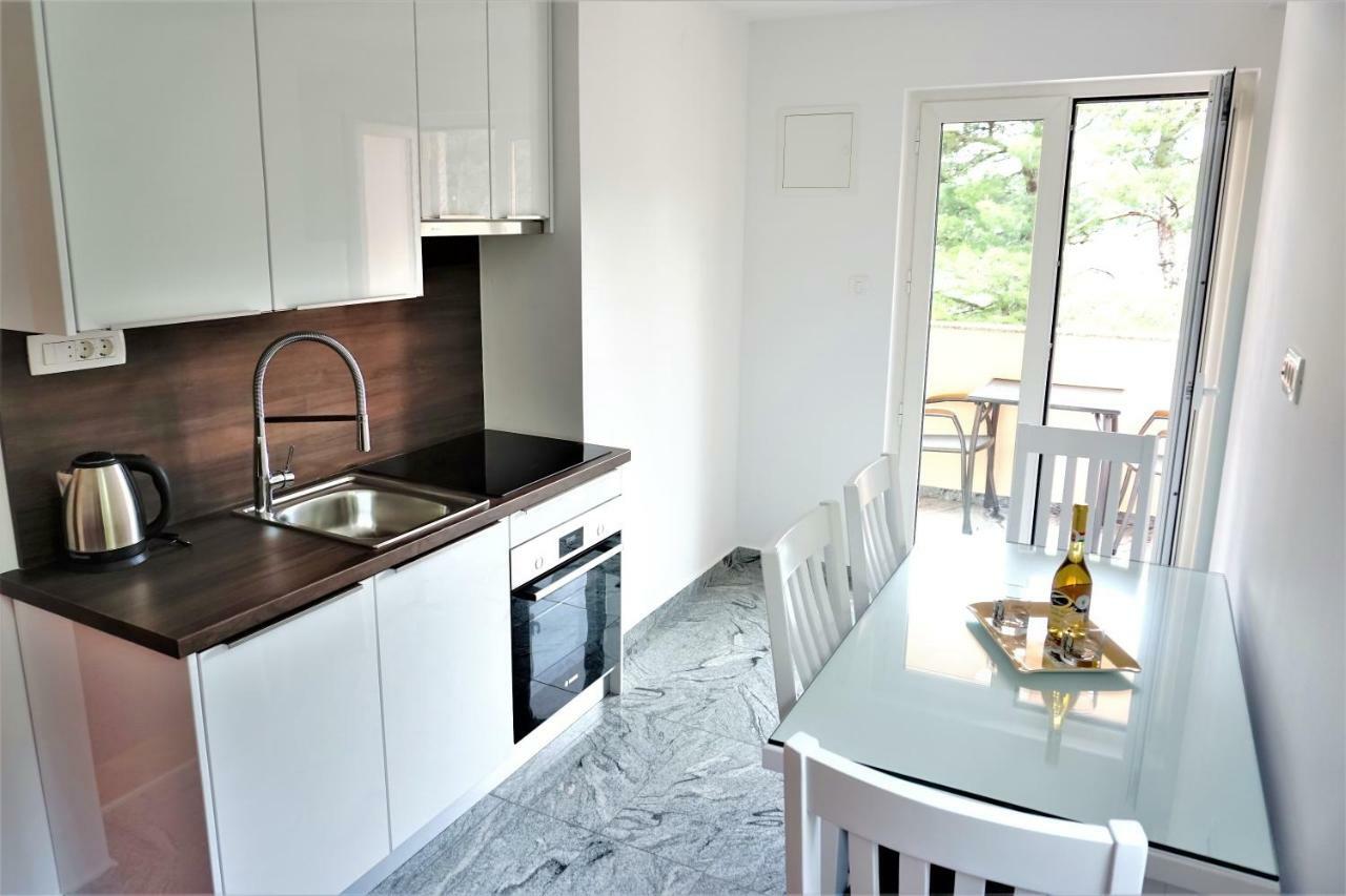 Apartment And Rooms Milak Ραμπ Εξωτερικό φωτογραφία