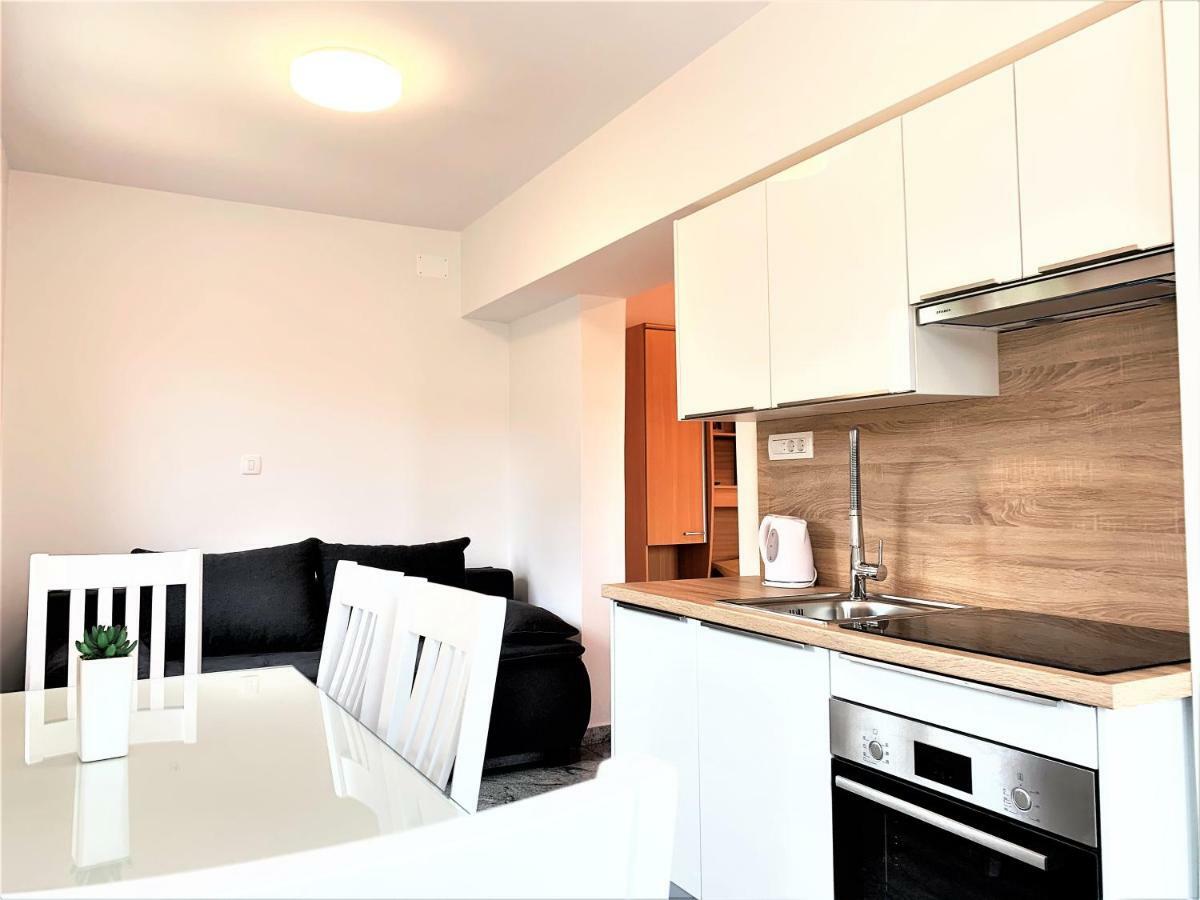 Apartment And Rooms Milak Ραμπ Εξωτερικό φωτογραφία